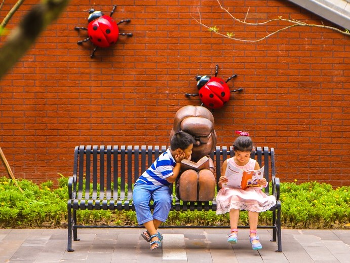 重庆人民小学北校区锻铜雕塑